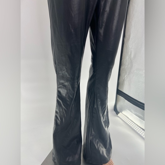 Boohoo Kourtney Kardashian Barker Wide Leg Faux leather Pants Black - Size 6 - Picture 5 of 10